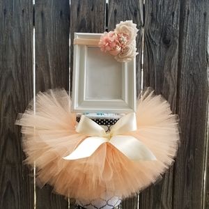 Chic Baby girl Tutu and Headband SIZE 2t